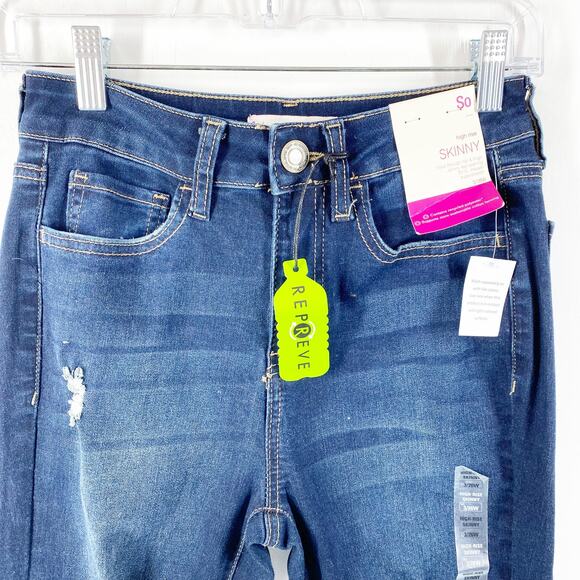 So Skinny Distressed Jeans Medium Dark Wash Blue Jeans Size 3 NWT - Picture 2 of 10
